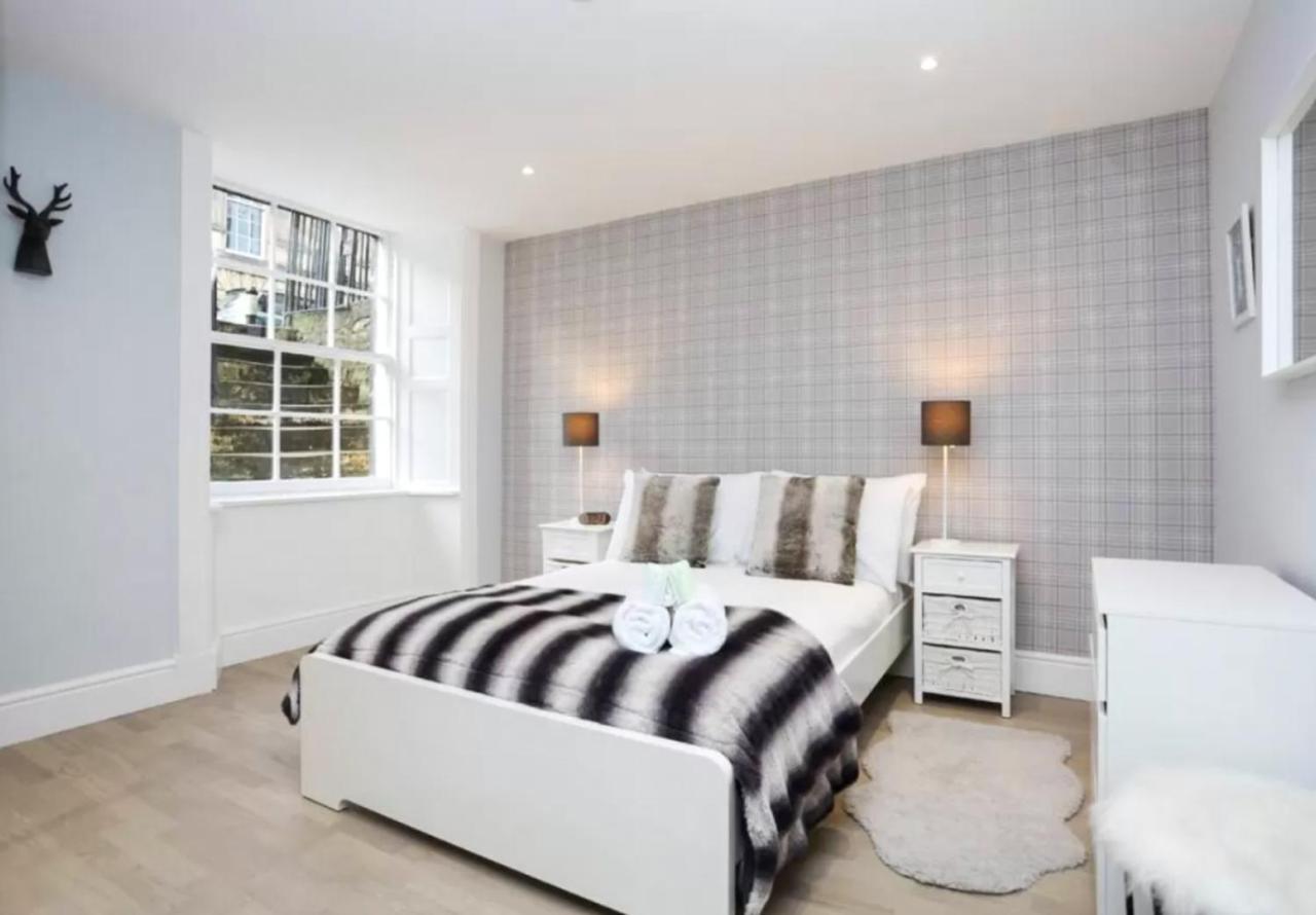 Ultra Modern, Stylish Apartment Next To Princes St EDI Buitenkant foto