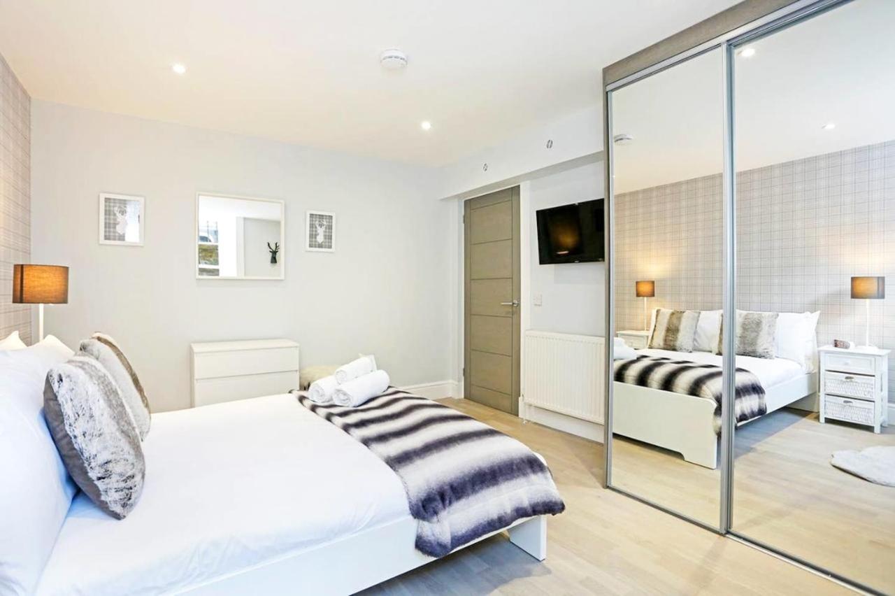 Ultra Modern, Stylish Apartment Next To Princes St EDI Buitenkant foto